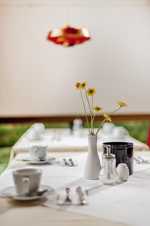 Amethysthotel Mantler Maissau Buitenkant foto